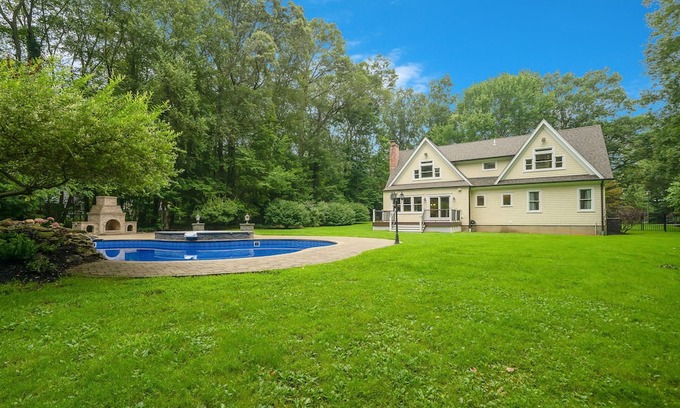 Dix Hills House | Ryder Cup rental 20 minutes to Bethpage Golf Course.n8 day rental for Ryder cup