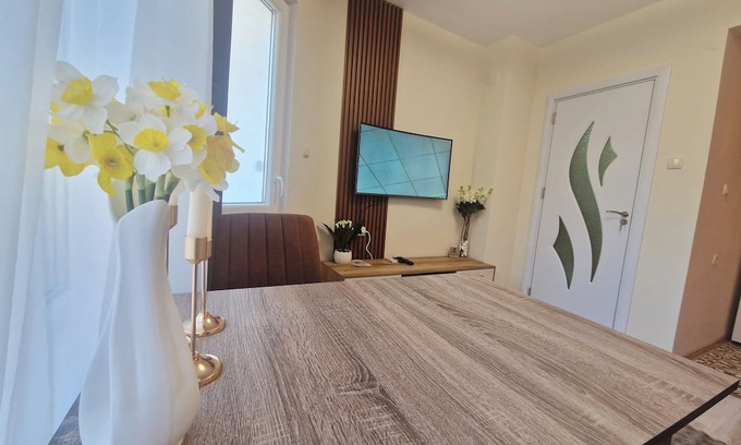 Veliko Tarnovo Center Apartment | Serene apartment with AC in top centre of charming Veliko Tarnovo