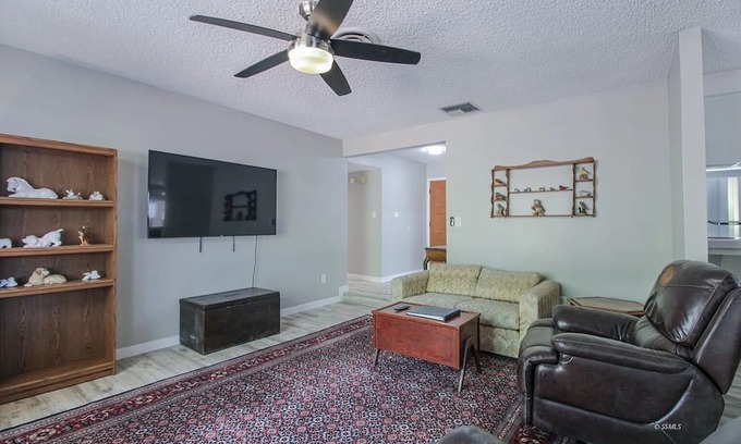 Ridgecrest House | Superb 3-bedroom house with AC in Ridgecrest