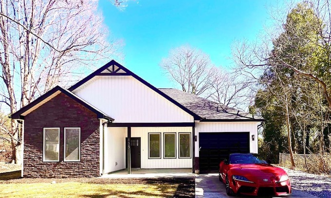 Spartanburg House | Spartanburg 3-Bedroom Home with AC & WiFi , 5 Mins to Downtown Dining & Cafés