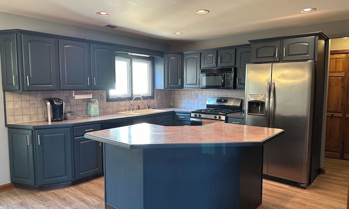 Clifton Park House | Spacious Clifton Park Townhome in Prime Location