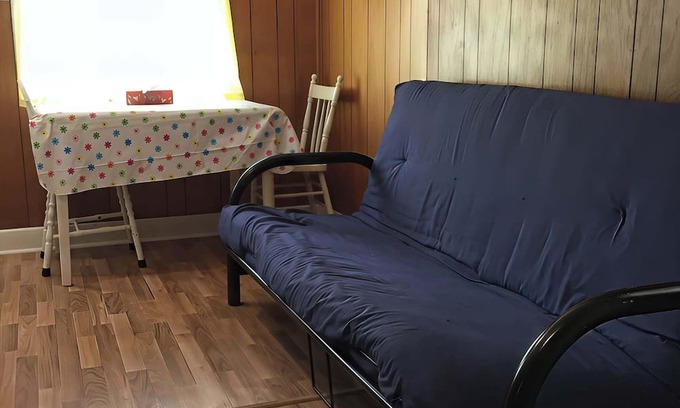 Bobcaygeon House | 1-Bedroom Cottage #2 - Ambleside