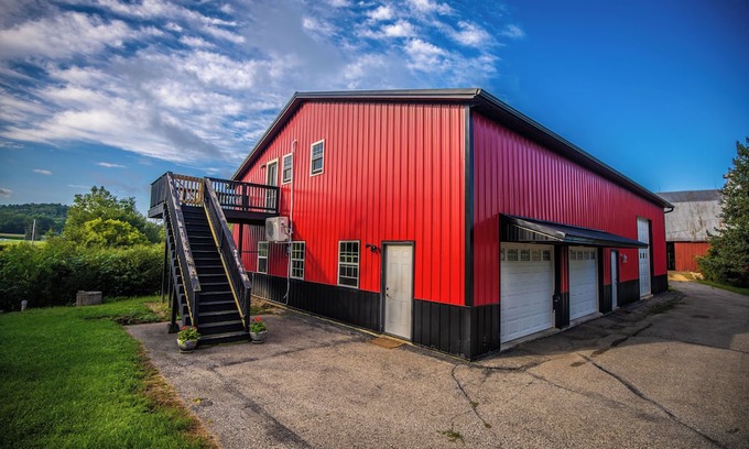 Marshland Apartment | 3-bedroom Lodge with Incredible Game Room and Bar!