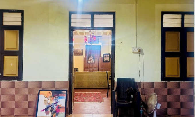 Egmore House | Harleys House - A Vintage Retreat in centre of Chennai offers a spacious house