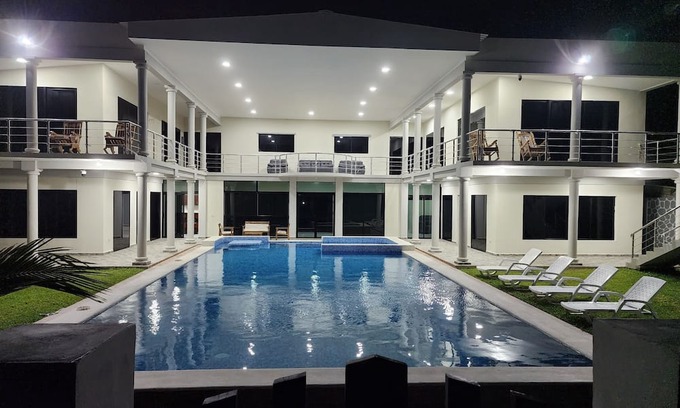 Playa El Pimental House | Tranquil 6-bedroom house with AC,open bar and pool in Playa El Pimental