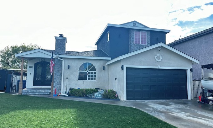 Harbor House | Fall Special! Near Airport Disneyland & Knotts