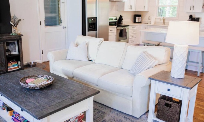 Wilmington House | 3BR Midtown Ranch. 15min to Wrighstville & Downtown