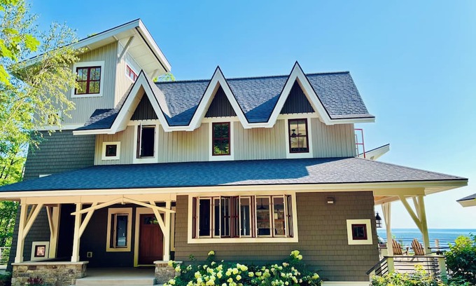 Bayfield House | The Overlook at Bayfield - Lake Superior & Apostle Islands views