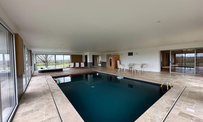 Sainte-Cecile House | Beautiful villa with wellness views