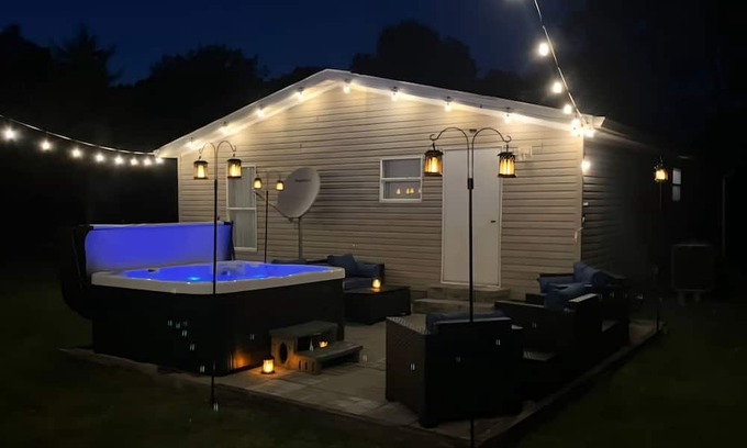 Fontanet House | Little Raccoon Hideaway