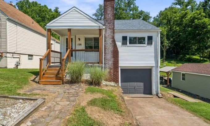 Plum House | Peaceful Plum PA Home
