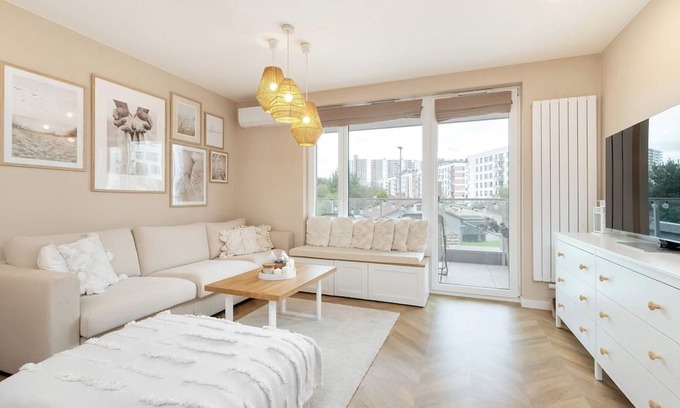 Nowy Port Apartment | Starowiejska 95 Gdańsk | Prestige Beige Apartment with Air Conditioned Living Ro