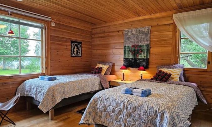 Rovaniemi House | Cozy Riverside House with Sauna