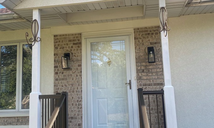 Gurnee House | Charming 3-bedroom house next to Six Flags and Military Base in Gurnee
