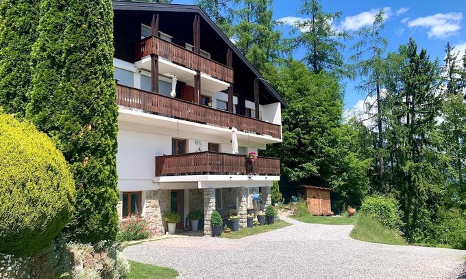 Martigny-Combe Apartment | Relaxing sunny apartment with stunning views in Ravoire near Verbier & Chamonix