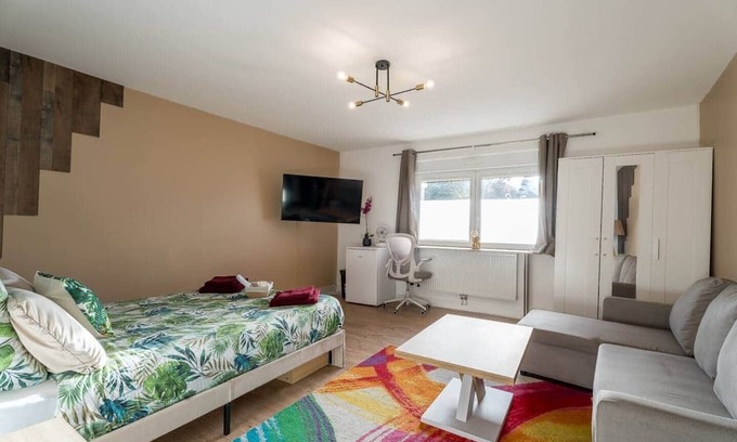 Woippy Apartment | Private room 23m² + Sofa bed - WIFI - 120m² - France