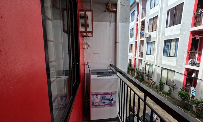 Mandaue Condo | 2-bedroom condo in welcoming Mandaue Deca homes with AC