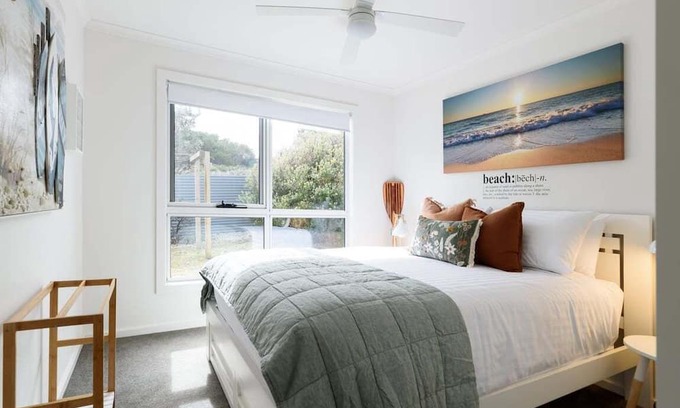 Low Head House | Low Head Coastal Haven: Your Seaside Escape