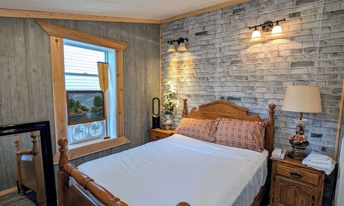 Algoma District House | Peacefully elegant 3-bedroom/1 Bathroom house in Sault Ste. Marie