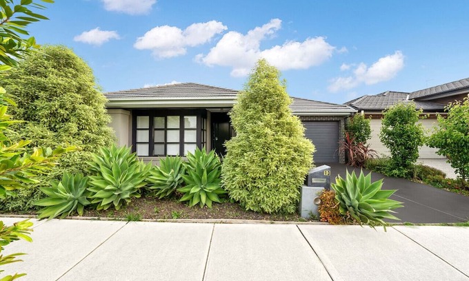 Berwick Villa | Happy Cozy Convenient 4BR, Breezy, Near Mall, Park