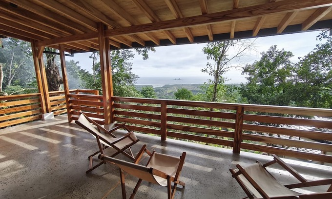 Las Tunas House | A Luxury Retreat Between Ocean & Jungle in Ayampe