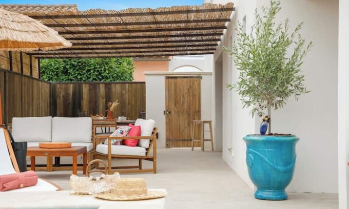 Ganshoren Apartment | Bright apartment with private terrace right next to the Basilix