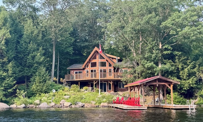 Bala Cottage | Sunset Shores Muskoka