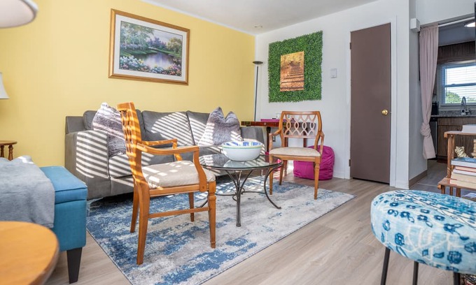 Norwich House | Charming 2-bedroom townhome in Norwich near Great Wolf L, Foxwoods & Mohegan Sun