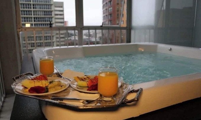 Civic Center Hotel | Spacious Triple Twin for Groups w/Rooftop Gym, Sauna, Parking & Wi-Fi