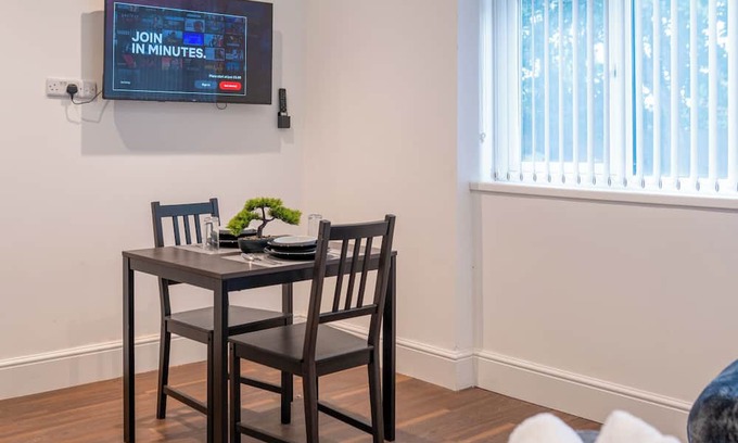 Earl Shilton Apartment | Hilltop Apartment 3 - UK50595