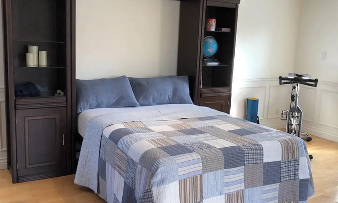 Sherbrooke Apartment | Spacious loft near University of Sherbrooke
