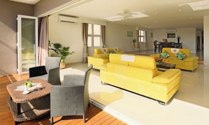 La Misere Villa | Luxe Villa with 4 bedrooms & WiFi, AC in Seychelles by Cliffhanger Villas