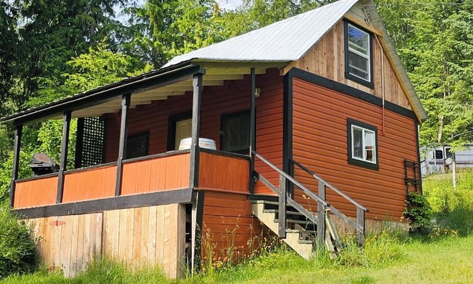 Kaslo Cottage | The Cottage at Paradise Hills
