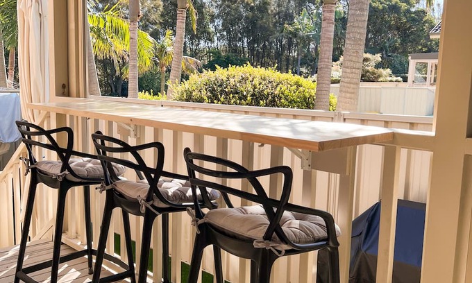Warilla House | Family Shores - Quiet Family home walking distance to the beach, cafes and shops
