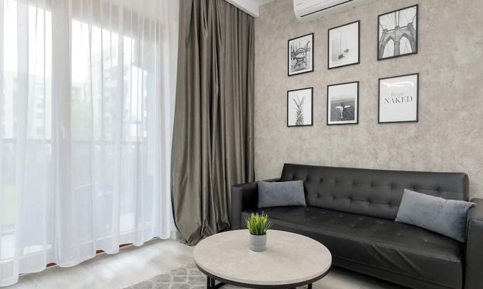 Zaspa Apartment | Hallera 132 Gdansk | Chic Apartment for 4 Guests | Balcony | Parking