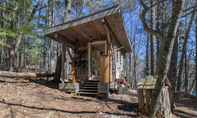 Canterbury Cabin | Official Tiny Earth Cabin: Cozy, 5-Night Minimum, Woods & Wildlife