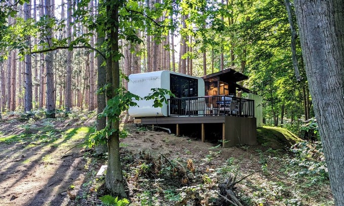 Sears Cabin | Secluded Luxury Glamping Compound - Wood-Fired Tub