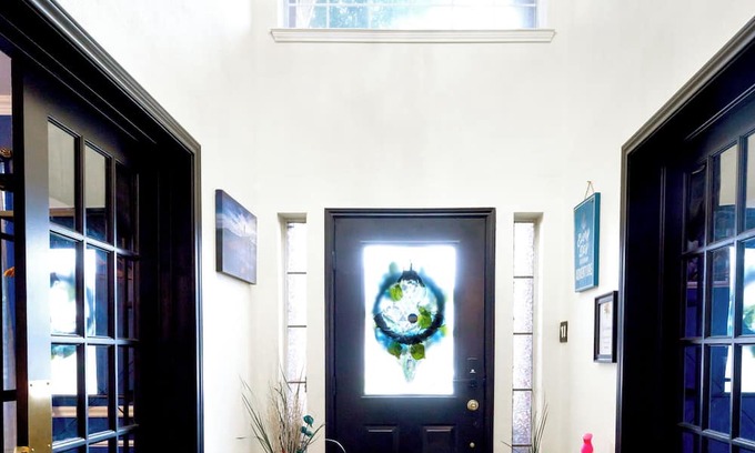 Allen House | Charming 3-bedroom guest house with WiFi, AC in tranquil Allen