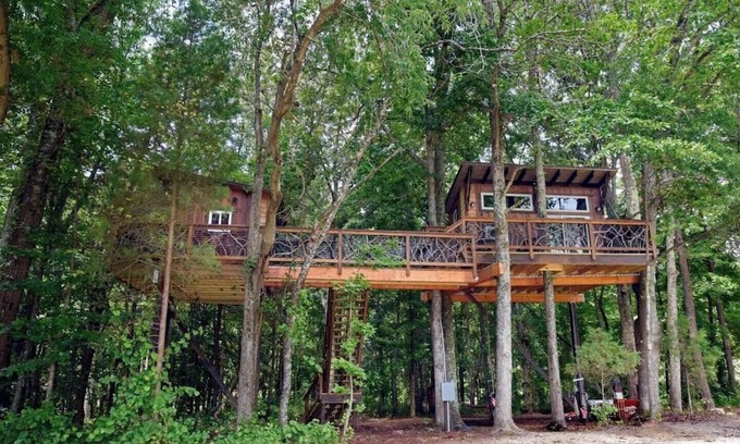 China Grove House | Cherry Treesort "Big Nick"