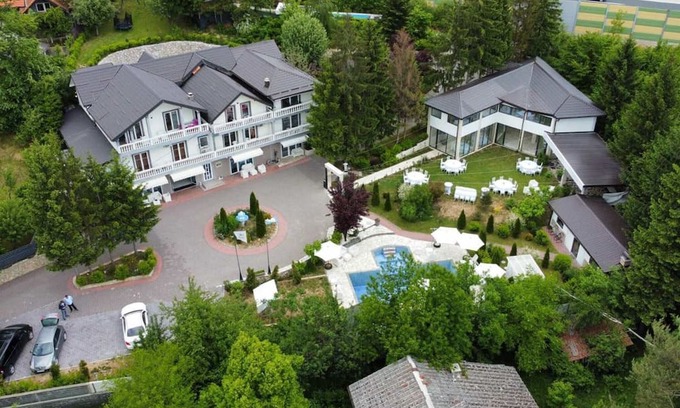 Sarajevo Apartment | Rakovica Resort - Apartment with Shared Pool 5