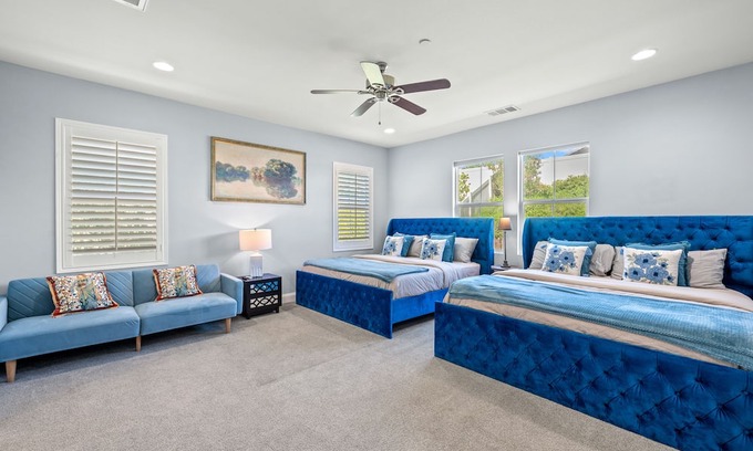 Colton Villa | 6BD/3BA/Villa/10Beds/Grill/NearUCR/Large Space/clean/outdoor furniture