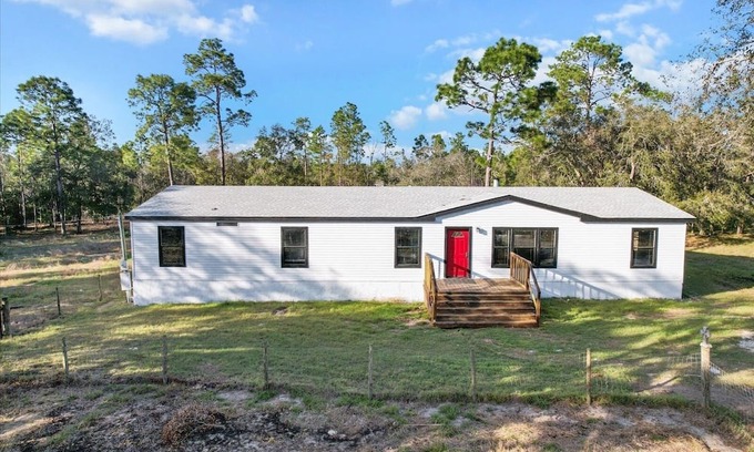 Citrus Springs House | Spacious 4-bedroom house located between 2 great springs!