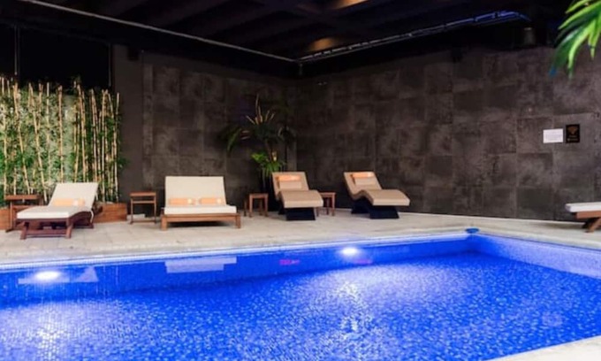Bahceli Apartment | Cozy apartment right by the sea + infinity pool