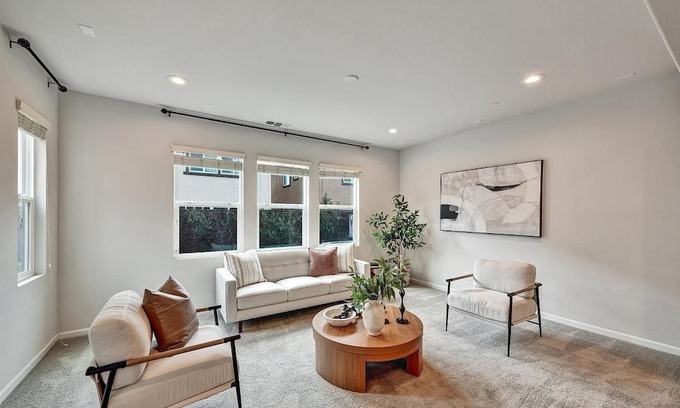 Santa Rosa House | Located just minutes from the Green Music Center, and close to renowned wineries