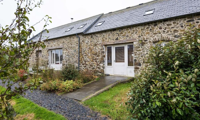 Goodwick House | Workshop Cottage - Three Bedroom House, Sleeps 6