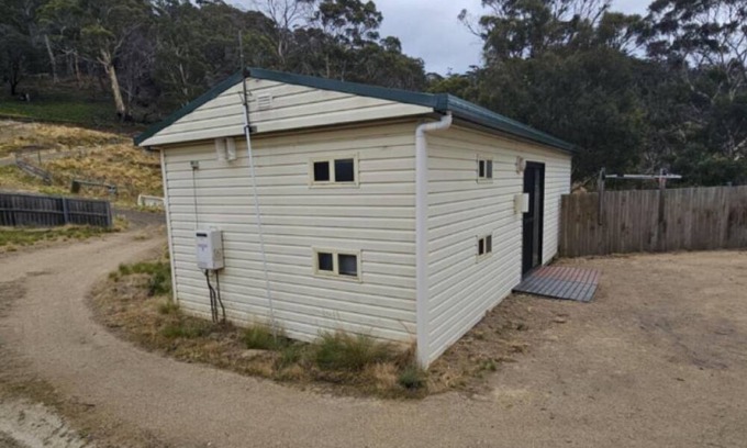 Mount Rumney House | Platypus Cabin - Mt Rumney Escapes