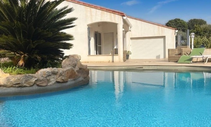 La Madrague House | Villa with swimming pool 50m from the beach