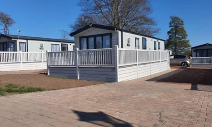 Letham Grange House | Fresh and Fun Linwood Holiday Home
