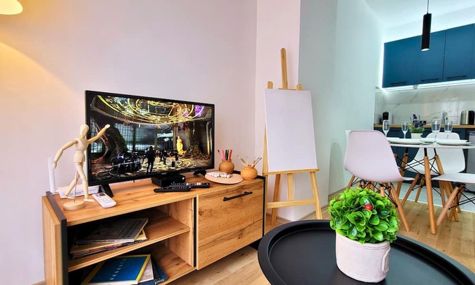 Skopje Region Apartment | Modern & Stylish - Art Atelier Apartment