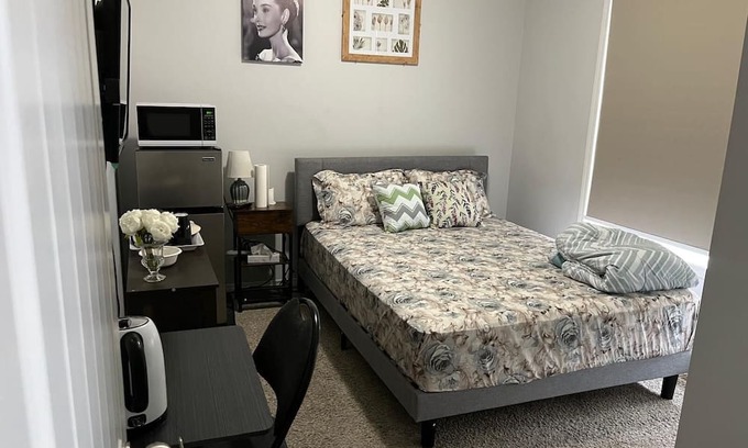 Chestermere Apartment | Spacious & Cozy Private Room in a Family Home with Private Washroom.